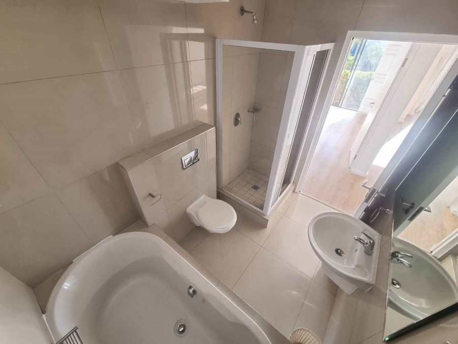 To Let 2 Bedroom Property for Rent in Burgundy Estate Western Cape
